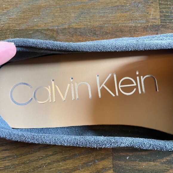 Calvin Klein Moccasin Loafers Suede Size 7M Gray with Silver Logo - Picture 6 of 7